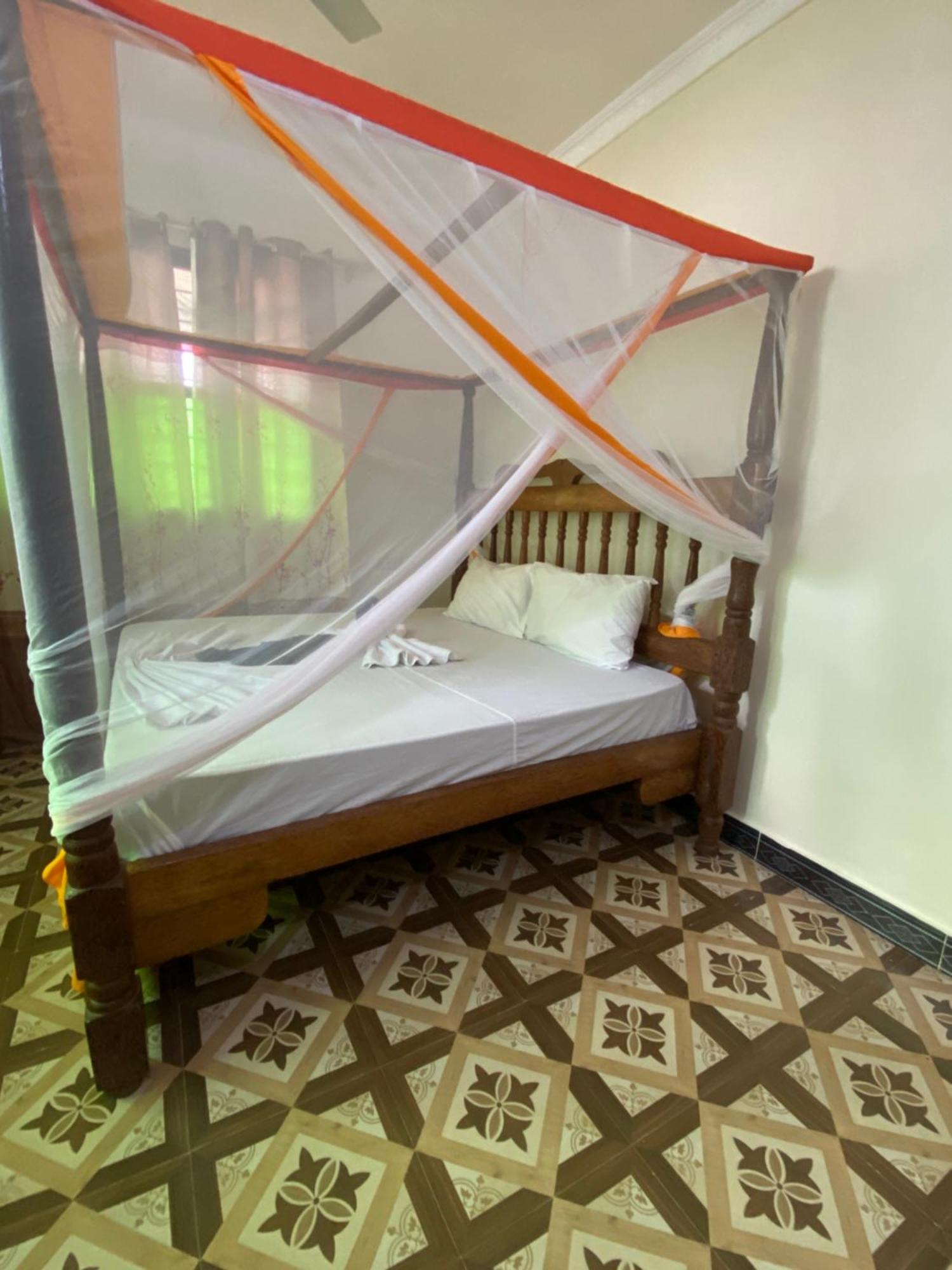 Falcon House Kendwa Bed and Breakfast Exterior foto