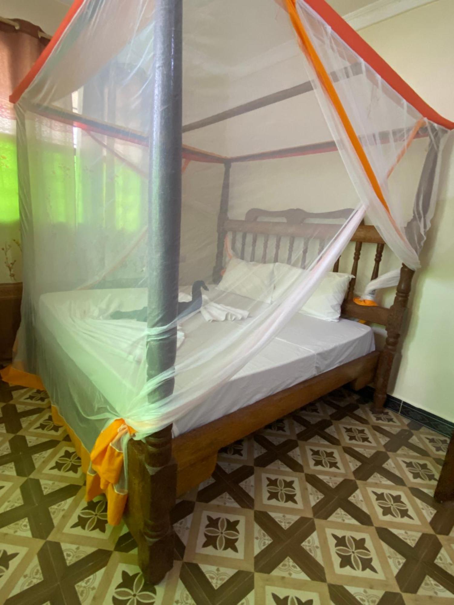 Falcon House Kendwa Bed and Breakfast Exterior foto