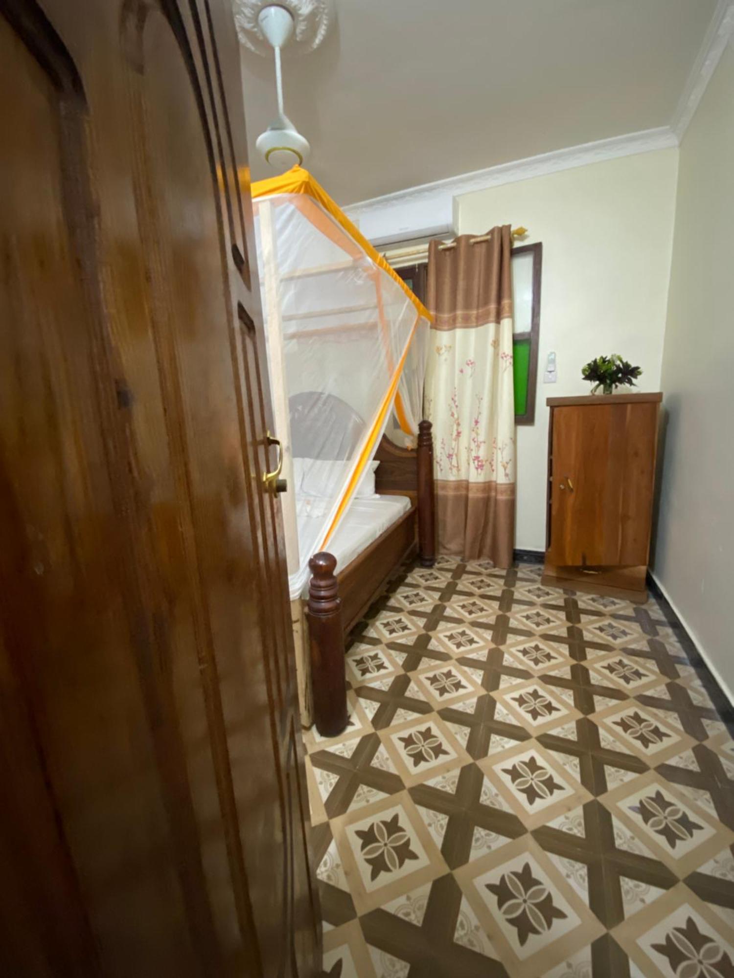 Falcon House Kendwa Bed and Breakfast Exterior foto