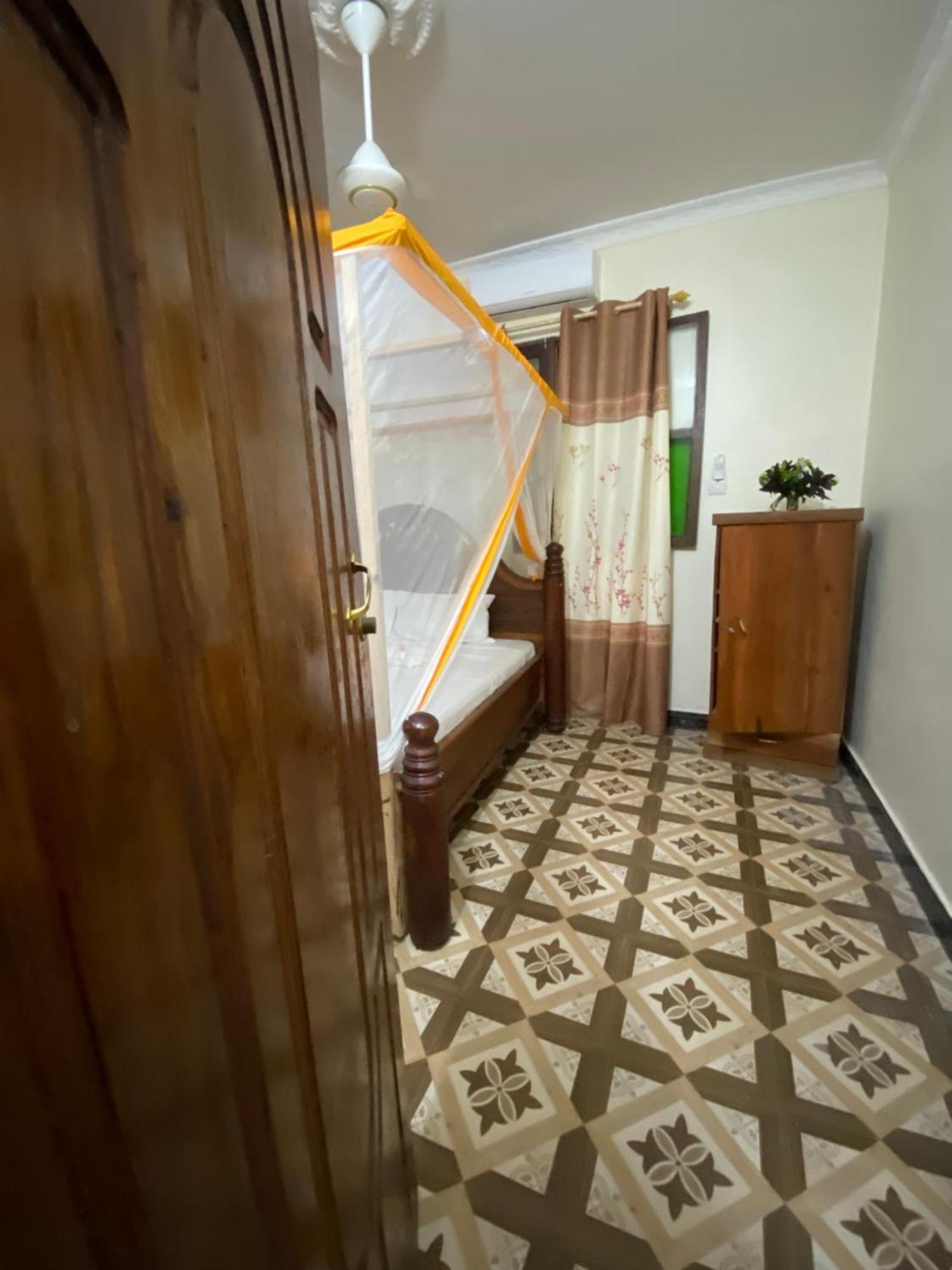 Falcon House Kendwa Bed and Breakfast Exterior foto
