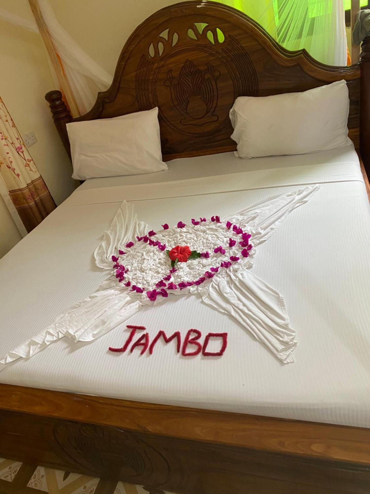 Falcon House Kendwa Bed and Breakfast Exterior foto